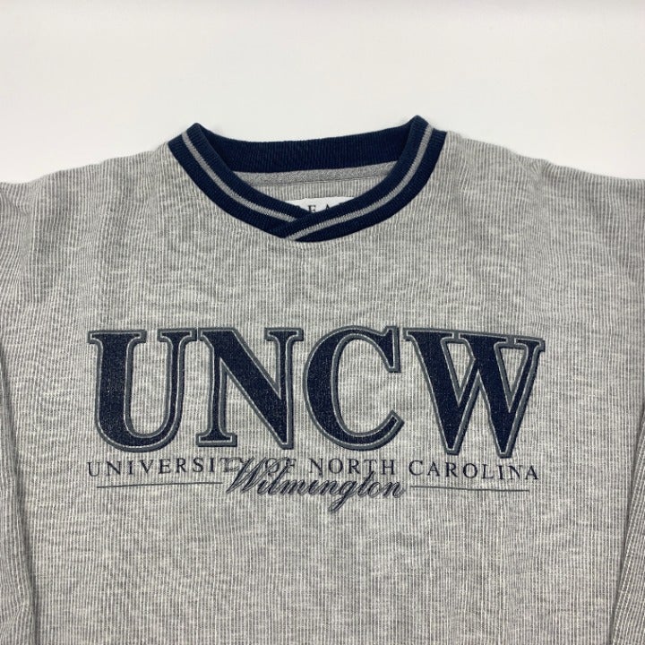 Vintage University of North Carolina Wilmington Sweatshirt Size M
