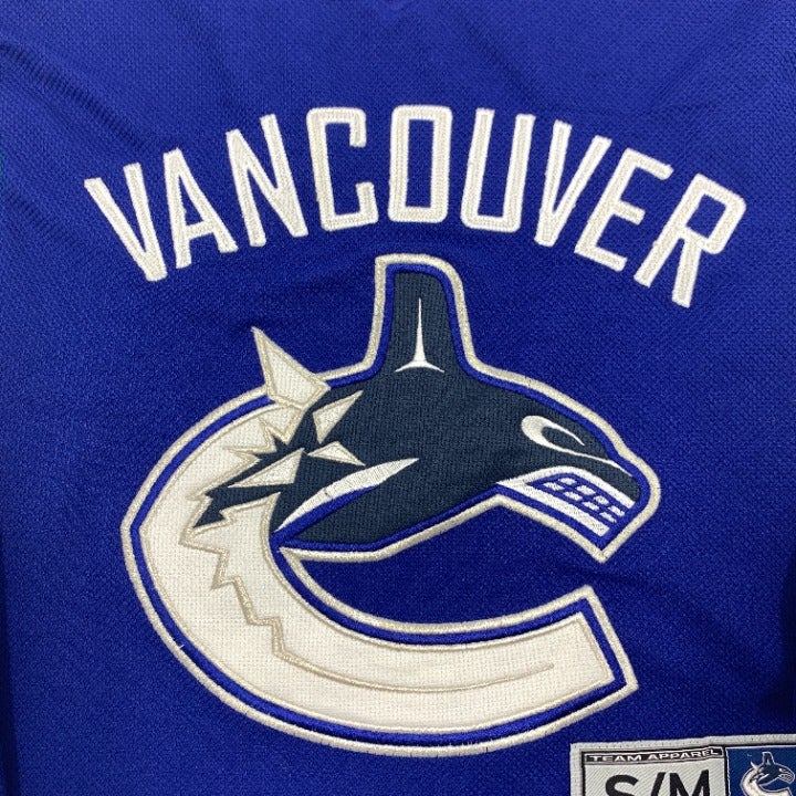 Vancouver Canucks Youth Hockey Jersey Size S