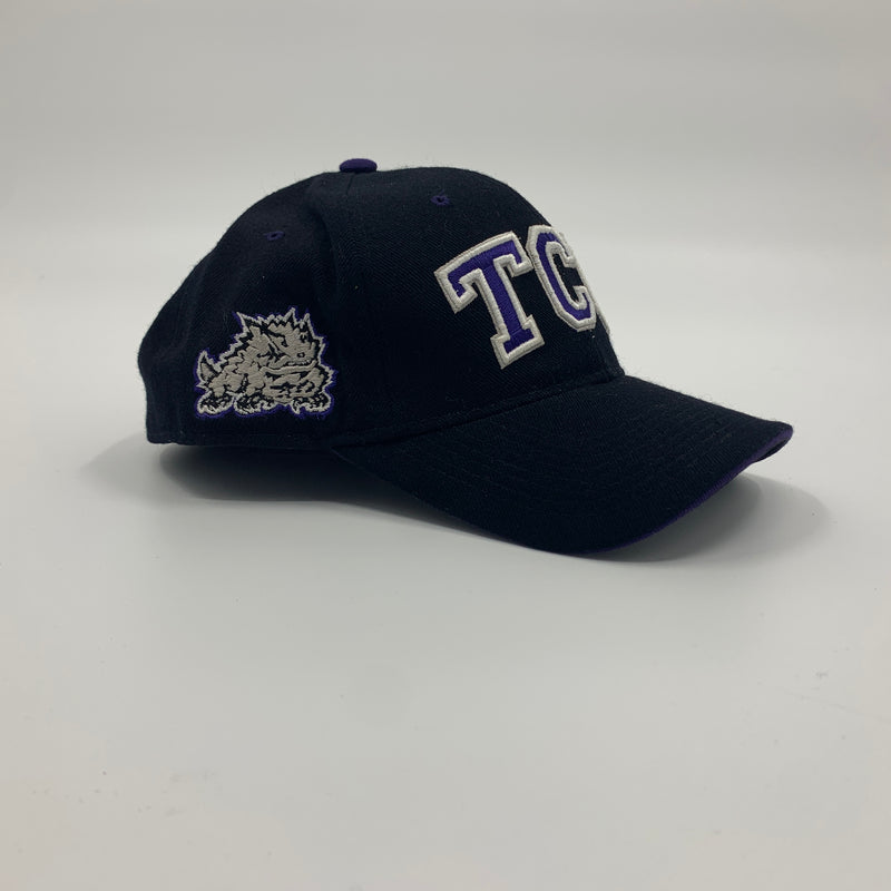 Black TCU horned frogs fitted hat