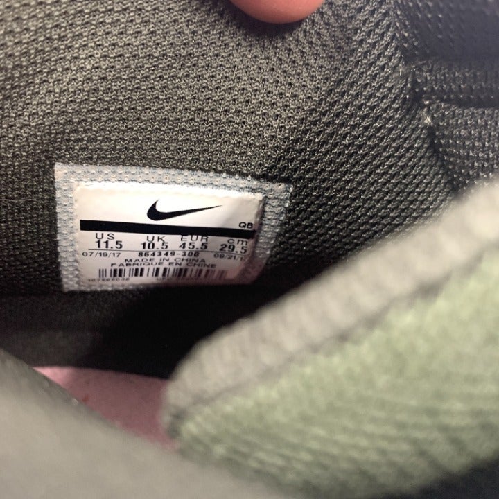 Nike SB Blazer Mid Size 11.5 (864349-300)
