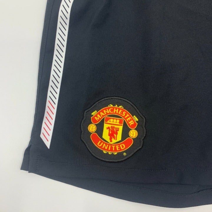 Nike Manchester United 2010-2011 Away Shorts Size M