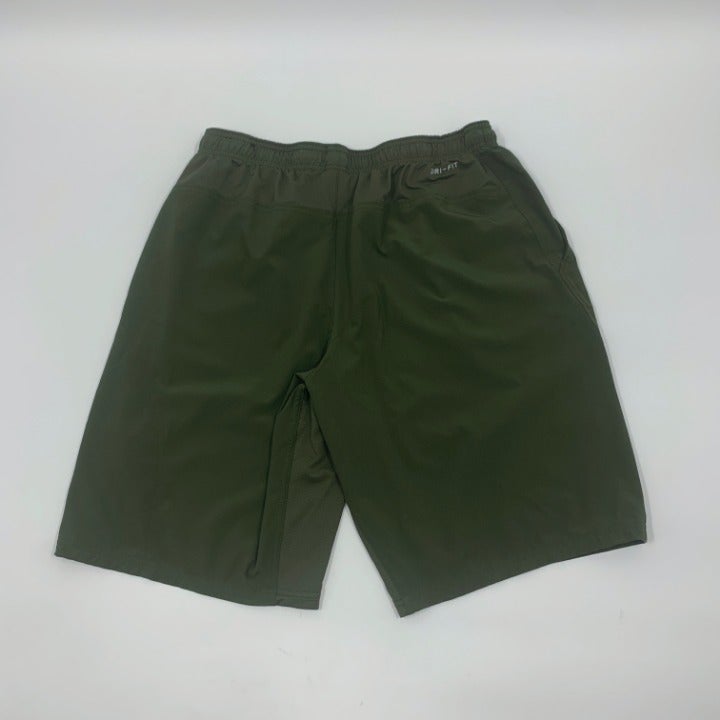 Green Nike Dri-Fit Cargo Shorts Size L