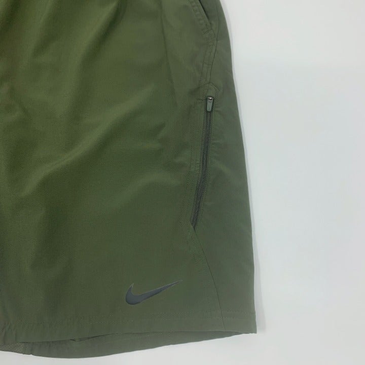 Green Nike Dri-Fit Cargo Shorts Size L